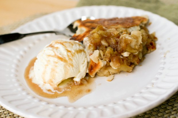 Welsh apple skillet pie