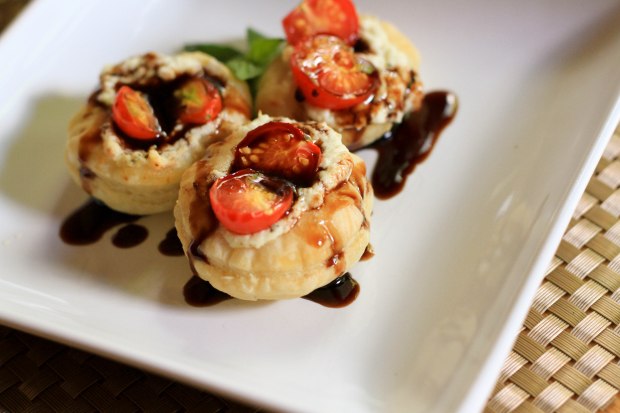 balsamic, tomato and feta bites