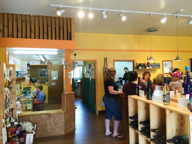 estes park colorado snowy peaks winery